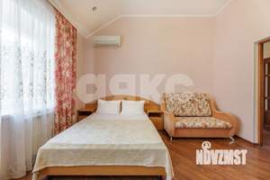 Дом 401м&sup2;, 3-этажный, участок 4 сот.  