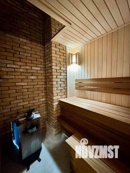 Дом 220м&sup2;, 2-этажный, участок 10 сот.  