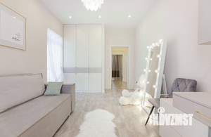 Дом 250м&sup2;, 2-этажный, участок 4 сот.  