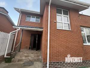 Дом 289м&sup2;, 2-этажный, участок 3 сот.  