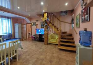 Дом 170м&sup2;, 2-этажный, участок 3 сот.  