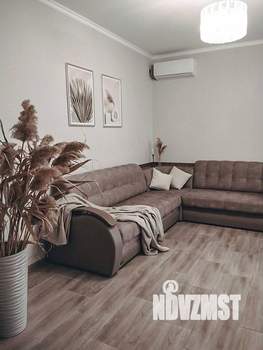 Дом 100м&sup2;, 2-этажный, участок 6 сот.  