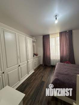 Дом 270м², 2-этажный, участок 3 сот.  