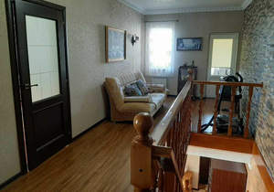 Дом 373м&sup2;, 2-этажный, участок 10 сот.  