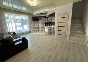 Дом 100м&sup2;, 3-этажный, участок 10 сот.  