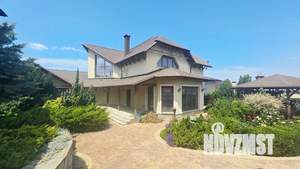 Коттедж 550м², 3-этажный, участок 9 сот.  