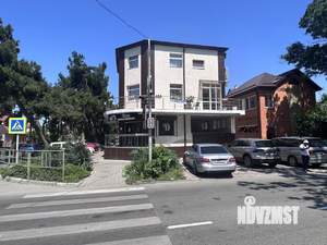 Дом 424м&sup2;, 2-этажный, участок 2 сот.  