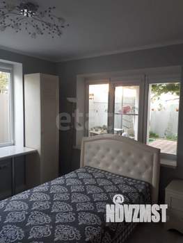 Дом 272м&sup2;, 3-этажный, участок 3 сот.  