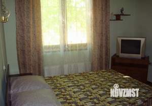 Дом 250м², 3-этажный, участок 4 сот.  