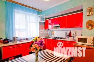 Дом 220м&sup2;, 2-этажный, участок 2 сот.  