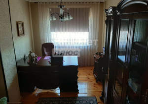 Дом 373м&sup2;, 2-этажный, участок 10 сот.  