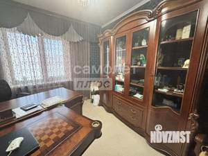 Дом 300м², 2-этажный, участок 10 сот.  