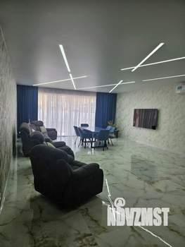 Коттедж 419м², 3-этажный, участок 8 сот.  