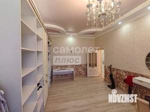 Коттедж 276м², 2-этажный, участок 6 сот.  