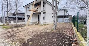 Дом 150м&sup2;, 2-этажный, участок 3 сот.  