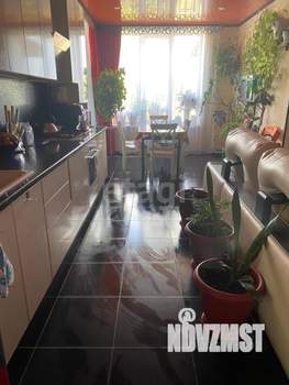 Дом 160м&sup2;, 2-этажный, участок 3 сот.  