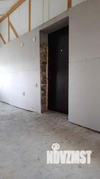 Дом 25м&sup2;, 2-этажный, участок 27 сот.  