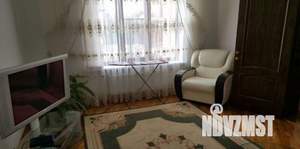 Дом 220м², 2-этажный, участок 6 сот.  