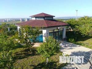 Коттедж 780м&sup2;, 3-этажный, участок 20 сот.  