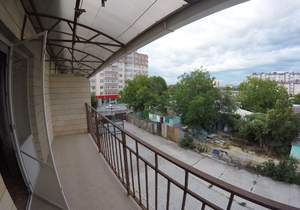 Дом 180м², 3-этажный, участок 1 сот.  