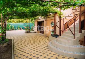 Дом 166м&sup2;, 2-этажный, участок 10 сот.  