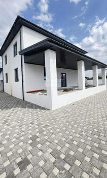 Дом 233м&sup2;, 2-этажный, участок 8 сот.  