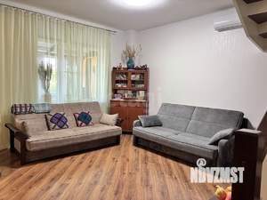 Дом 181м², 2-этажный, участок 9 сот.  