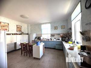 Дом 249м&sup2;, 2-этажный, участок 13 сот.  