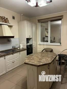 Дом 109м&sup2;, 2-этажный, участок 3 сот.  