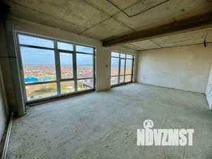 Дом 303м&sup2;, 3-этажный, участок 7 сот.  