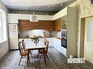 Дом 185м², 2-этажный, участок 8 сот.  