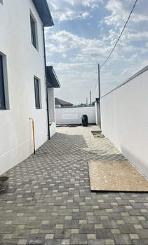 Дом 233м&sup2;, 2-этажный, участок 8 сот.  