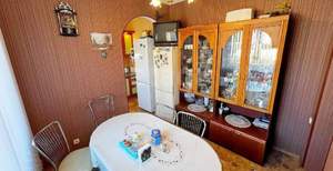 Дом 269м&sup2;, 2-этажный, участок 4 сот.  