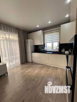 Дом 75м&sup2;, 2-этажный, участок 4 сот.  