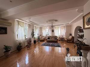 Дом 750м&sup2;, 2-этажный, участок 8 сот.  