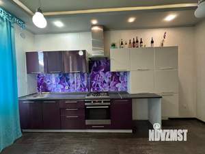 Дом 200м&sup2;, 2-этажный, участок 6 сот.  