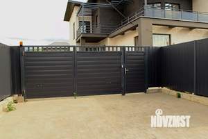 Дом 240м², 2-этажный, участок 6 сот.  