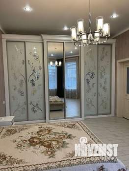 Дом 184м², 2-этажный, участок 8 сот.  