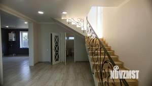 Дом 135м&sup2;, 2-этажный, участок 4 сот.  