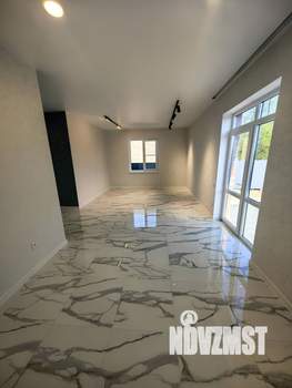 Дом 100м&sup2;, 1-этажный, участок 8 сот.  