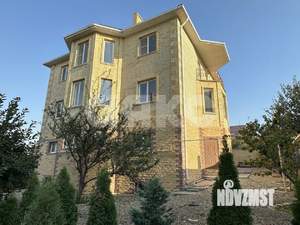 Дом 388м&sup2;, 3-этажный, участок 4 сот.  