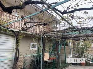 Дом 180м&sup2;, 1-этажный, участок 8 сот.  