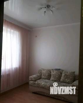 Дом 180м&sup2;, 2-этажный, участок 4 сот.  