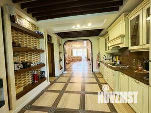 Дом 250м², 2-этажный, участок 5 сот.  