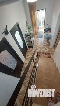 Дом 244м&sup2;, 3-этажный, участок 7 сот.  