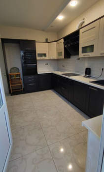 Дом 130м&sup2;, 3-этажный, участок 1 сот.  