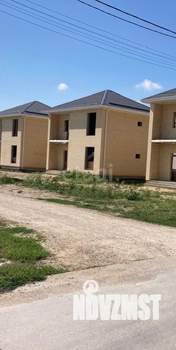 Дом 180м&sup2;, 2-этажный, участок 3 сот.  