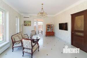 Дом 216м&sup2;, 2-этажный, участок 9 сот.  