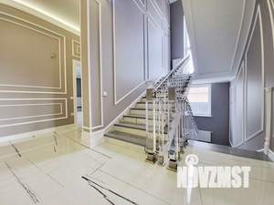 Коттедж 643м&sup2;, 2-этажный, участок 10 сот.  