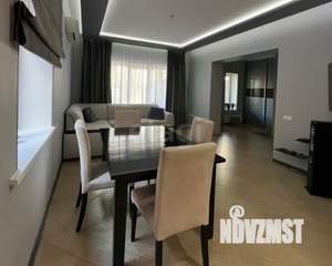 Дом 214м², 3-этажный, участок 4 сот.  